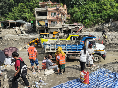 नेपाल त्रासदी में बढ़ा मौतों का आंकड़ा, अब तक 1,252 शव मिले; चितवन में सबसे अधिक मौतें